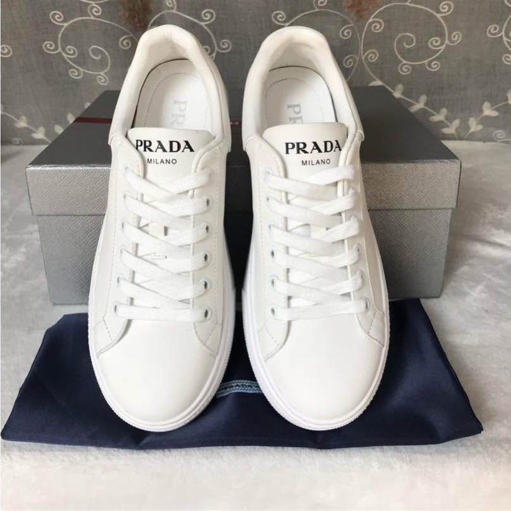 Women’s White Sneakers